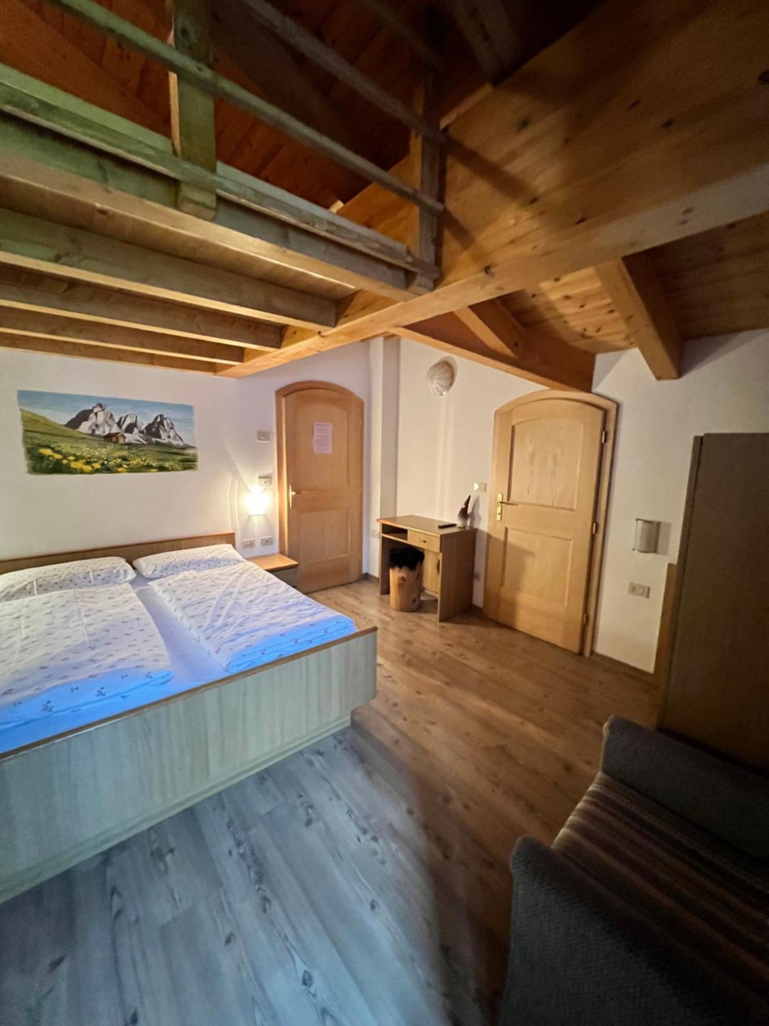 סוראגה Garni Eden Bed And Breakfast מראה חיצוני תמונה